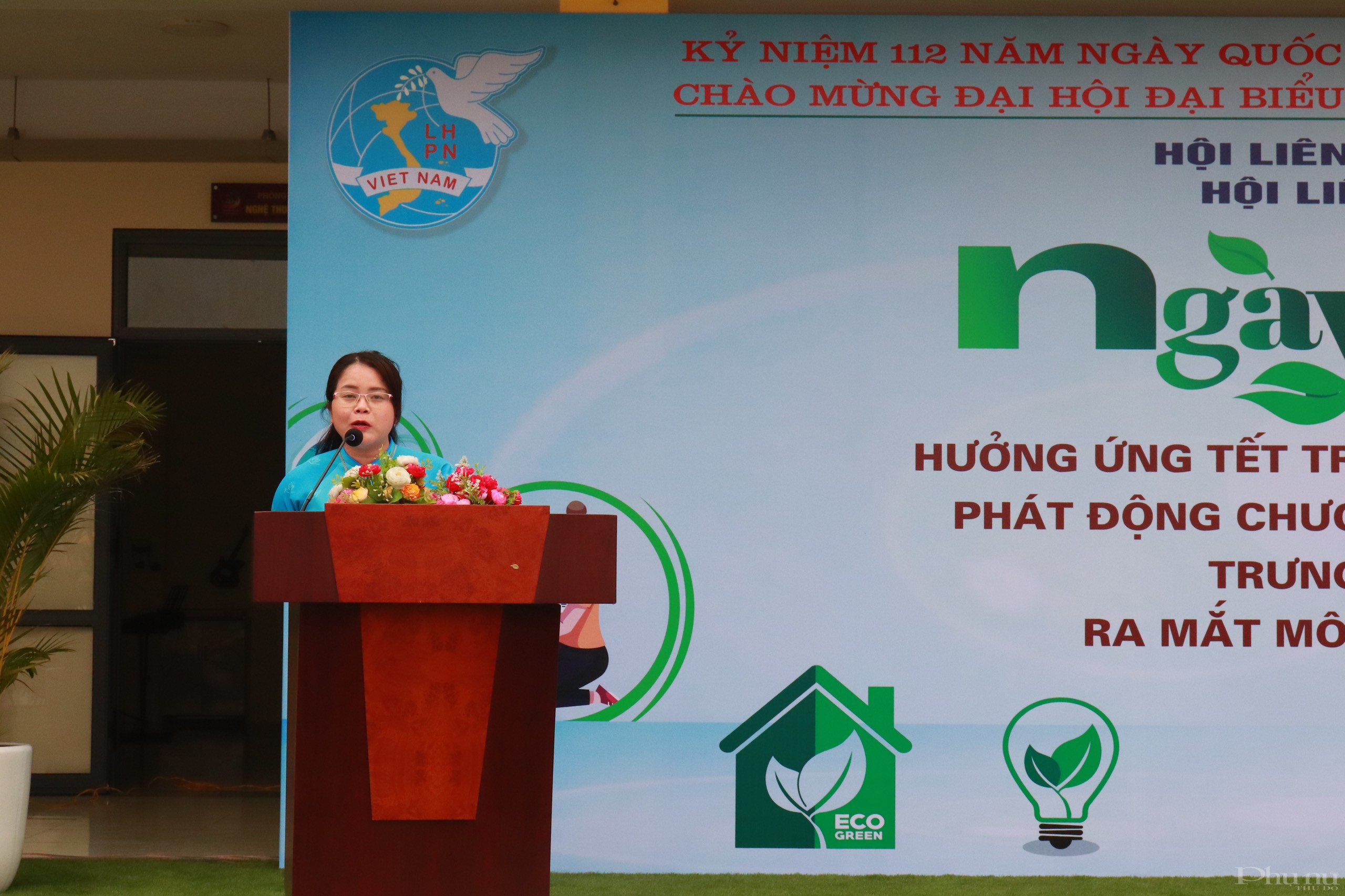 Đồng chí Quang Thị Ngà, Chủ tịch Hội LHPN xã Việt Hùng hưởng ứng chương trình Đồng chí Quang Thị Ngà, Chủ tịch Hội LHPN xã Việt Hùng hưởng ứng chương trình