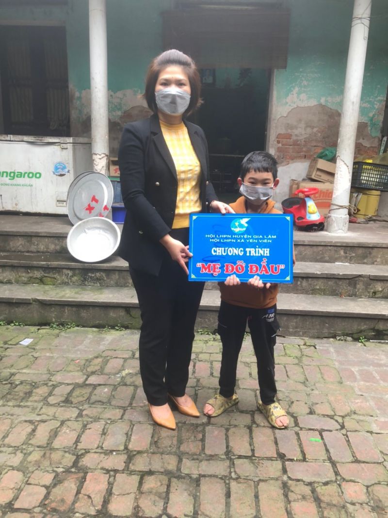 Chương trình “Mẹ đỡ đầu” tiếp tục được thực hiện với những việc làm cụ thể, thiết thực.