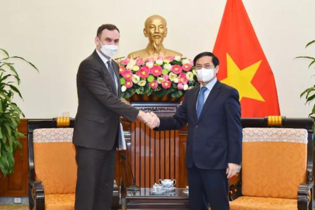 ộ trưởng Bùi Thanh Sơn tiếp Đại biện Đại sứ quán Ba Lan Maciej Duszynski.