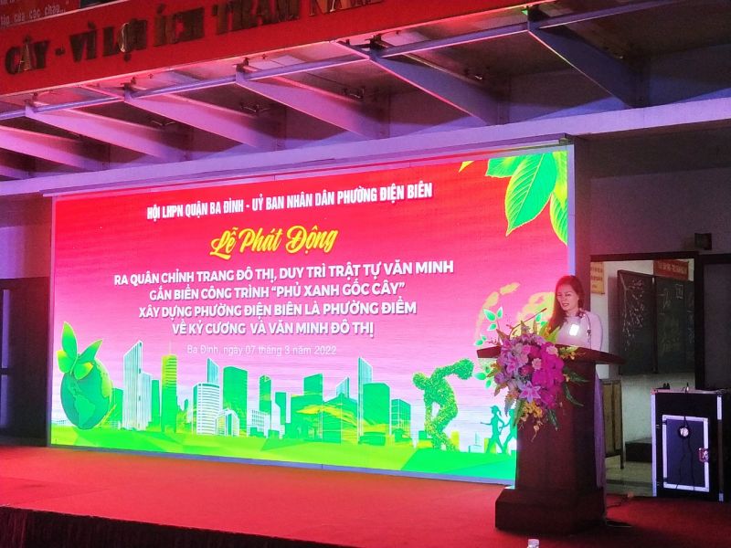 Đồng ch&iacute; Vũ Mai Hường, Chủ tịch Hội LHPN phường Điện Bi&ecirc;n ph&aacute;t biểu hưởng ứng