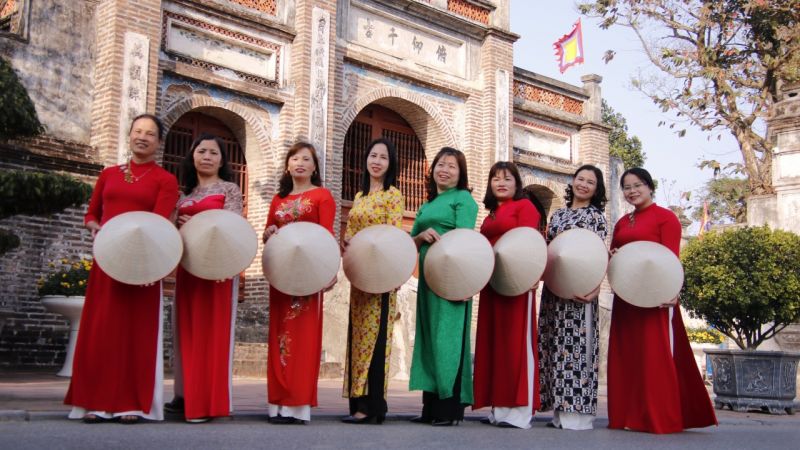 Cán bộ, hội viên phụ nữ Đông Anh lung linh trong dáng áo dài - ảnh 4