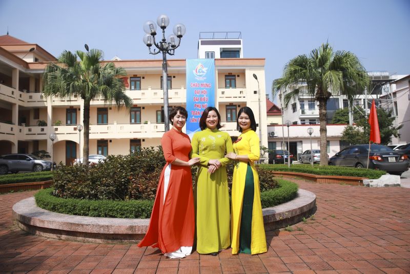 Cán bộ, hội viên phụ nữ Đông Anh lung linh trong dáng áo dài - ảnh 7