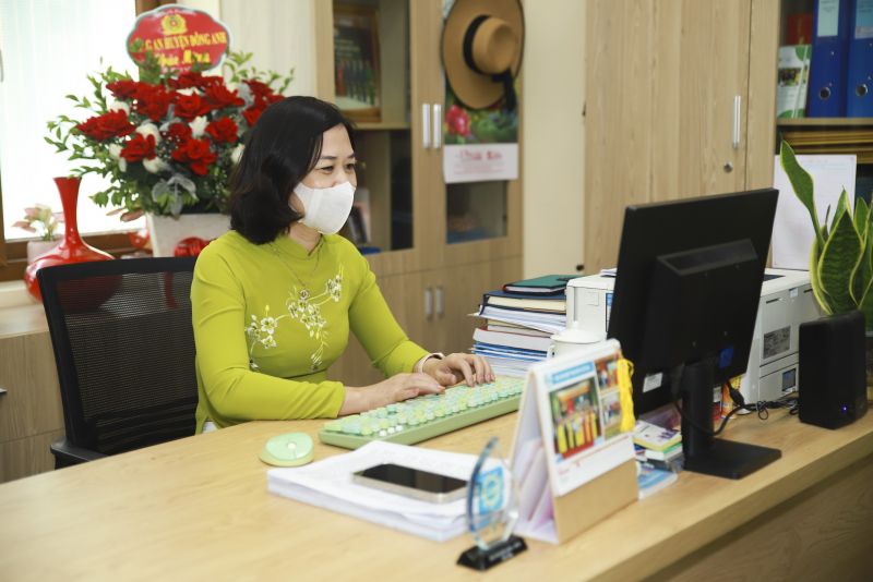 Cán bộ, hội viên phụ nữ Đông Anh lung linh trong dáng áo dài - ảnh 8