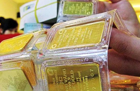 Giá vàng SJC vẫn neo cao khi vàng thế giới quay đầu giảm giá. Ảnh minh họa. Giá vàng SJC vẫn neo cao khi vàng thế giới quay đầu giảm giá. Ảnh minh họa.