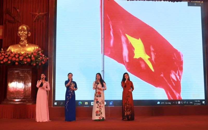 Chương trình ca nhạc đặc biệt "Vinh quang người phụ nữ Việt Nam" chào mừng thành công Đại hội Phụ nữ toàn quốc - ảnh 4