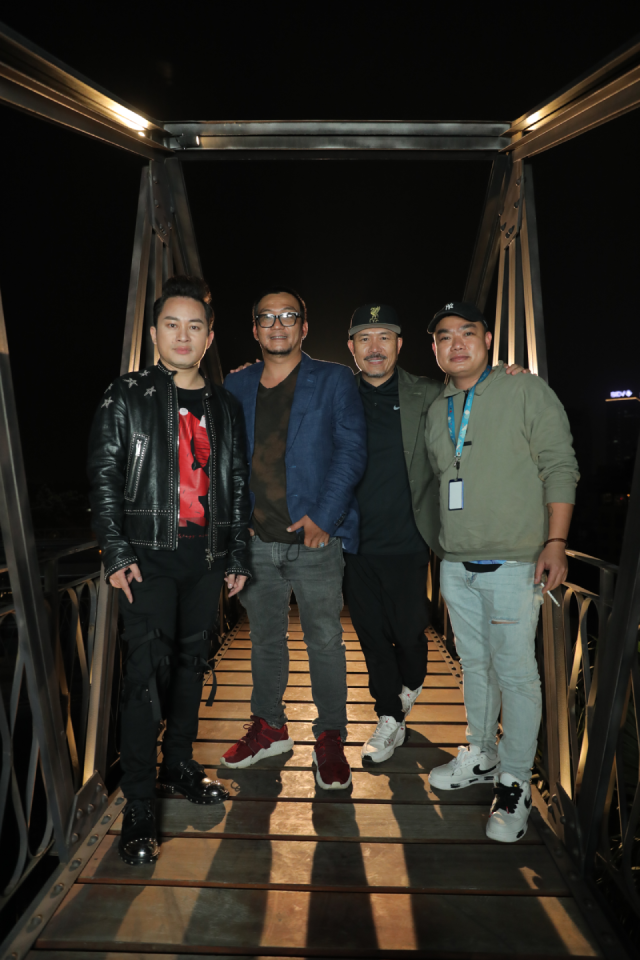 Tùng Dương của ekip thực hiện MV 