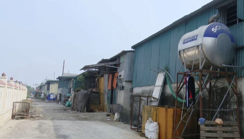 Dãy nhà xưởng ở khu Lò Gạch