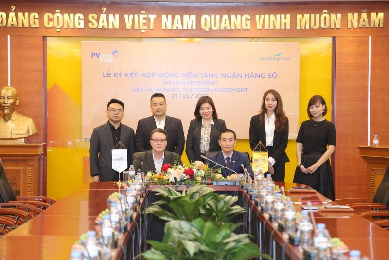 PVcomBank và Vemanti Group ký kết hợp đồng nền tảng ngân hàng kỹ thuật số.