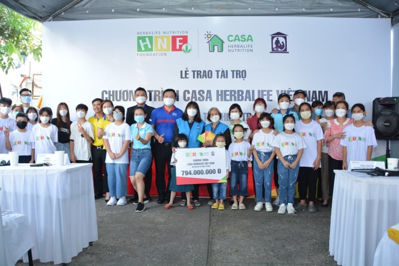 Trao quà cho trẻ em có hoàn cảnh khó khăn tại  Hội Phụ Nữ Từ Thiện TP. Hồ Chí Minh