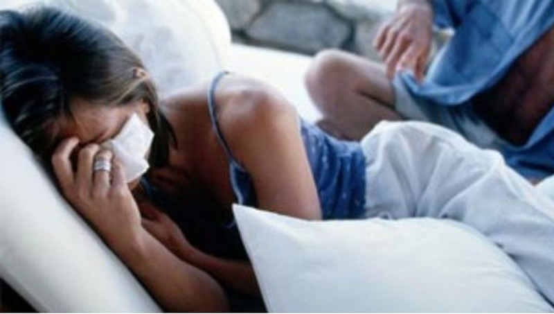 Không ít phụ nữ trở thành “nô lệ” chốn phòng the khi bị chồng bạo lực tình dục 	Ảnh: Int