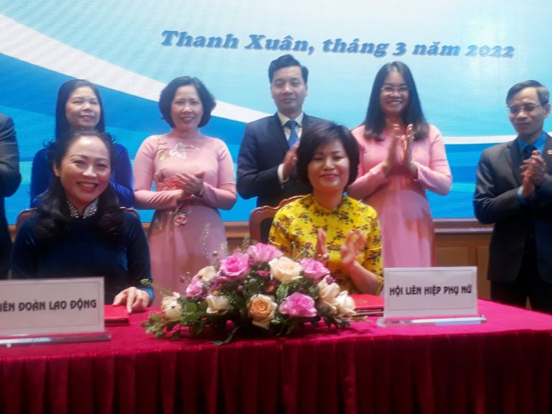 Lễ ký kết chương trình phối hợp giữa LĐLĐ và Hội LHPN quận năm 2022 Lễ ký kết chương trình phối hợp giữa LĐLĐ và Hội LHPN quận năm 2022