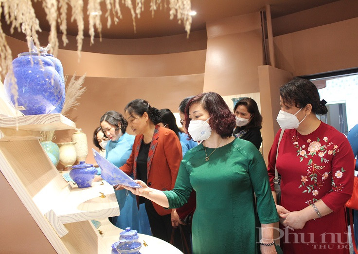 Bên cạnh đó, Trung tâm Tinh hoa làng nghề Việt còn hướng tới kết nối với các điểm tham quan di tích lịch sử, các điểm đến vệ tinh, homestay, nhà hàng, các cơ sở sản xuất gốm trong làng và khu vực lân cận