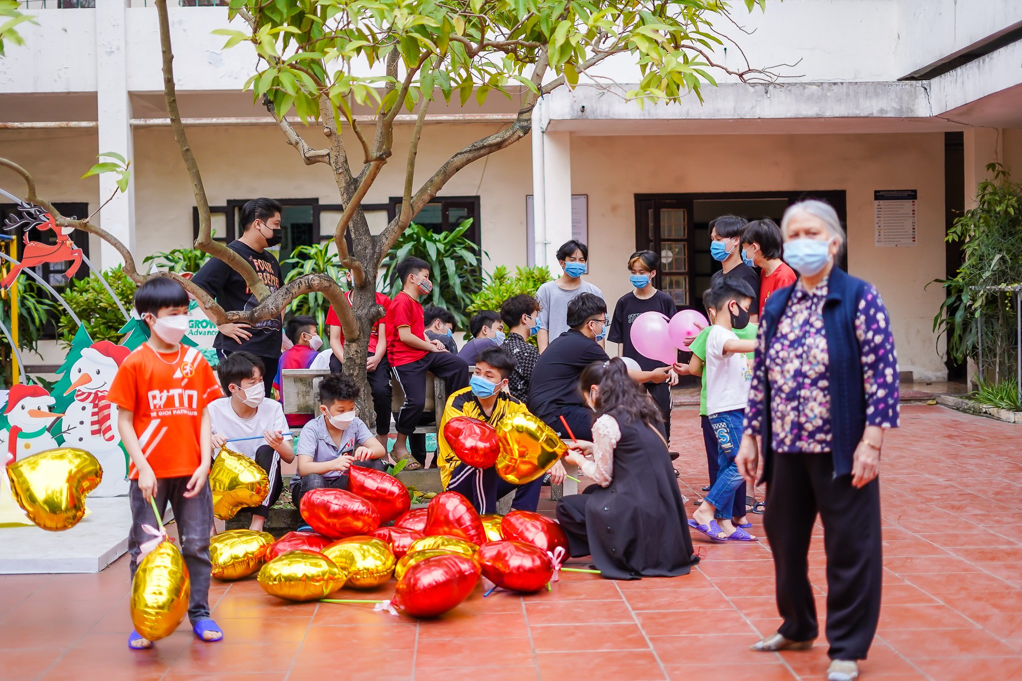 Chung tay xây dựng 