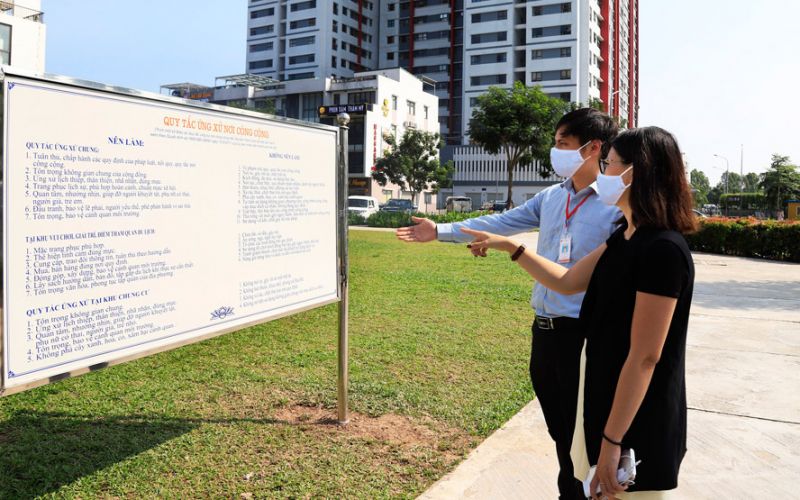 Hệ thống quy tắc ứng xử của Thủ đô Hà Nội ngày càng lan toả trong đời sống xã hội từ khi Luật Thủ đô được thực hiện	Ảnh: Nguyễn Quang