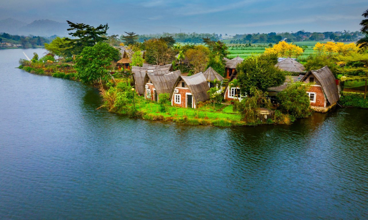 Lên Ba Vì, du khách sẽ được trải nghiệm những cảnh đẹp nên thơ