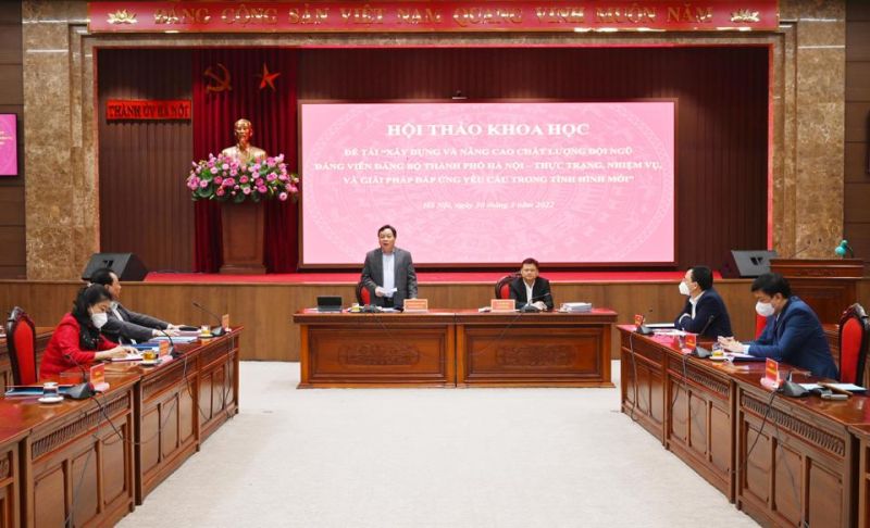 Đồng chí Nguyễn Văn Phong phát biểu tại Hội nghị Đồng chí Nguyễn Văn Phong phát biểu tại Hội nghị