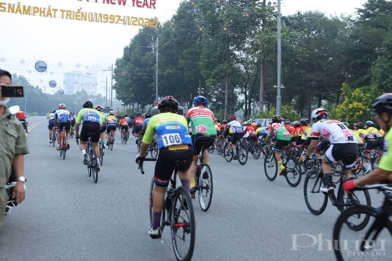 Chặng đầu tiên của giải với lộ trình từ Bình Dương đến Tây Ninh có cự ly thi đấu 105 km.