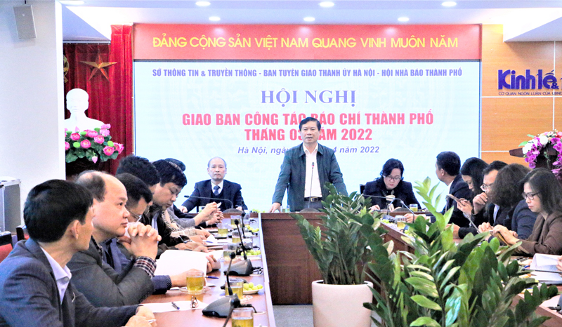 Phó Trưởng ban Thường trực Ban Tuyên giáo Thành uỷ Phạm Thanh Học phát biểu tại hội nghị