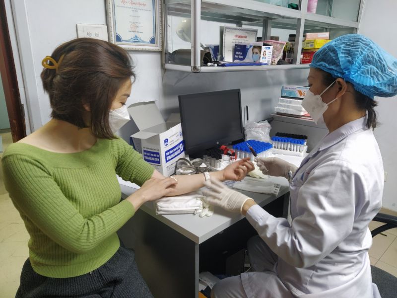Hội LHPN quận Ba Đình: Thăm tặng quà y bác sĩ, chăm sóc sức khỏe hậu Covid-19 cho cán bộ, hội viên - ảnh 7