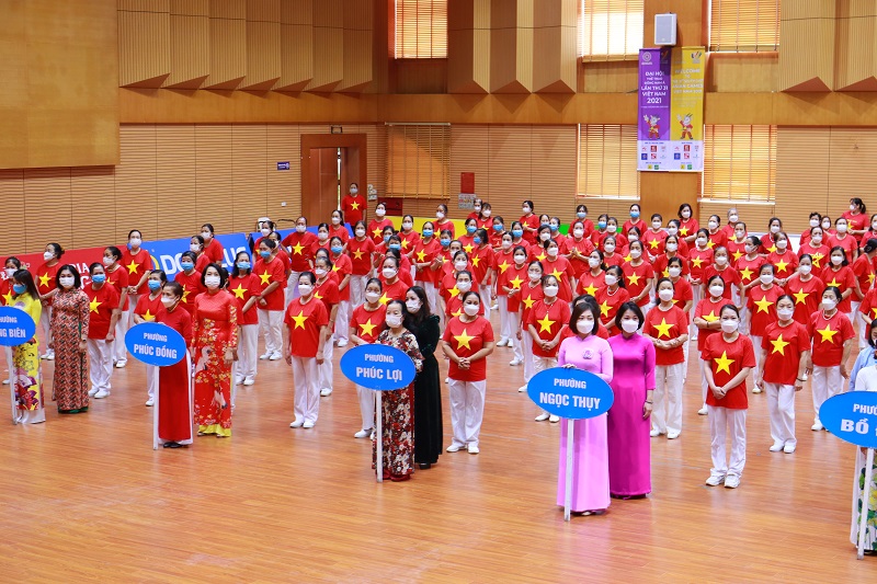 Ngày hội thu hút sự tham gia của 480 vận động viên là các cán bộ, hội viên phụ nữ thuộc các đội tuyển đến từ 14 cơ sở Hội trên địa bàn Quận