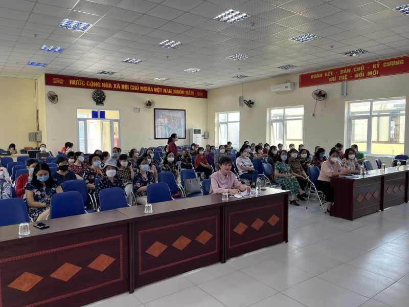 Quang cảnh buổi tập huấn