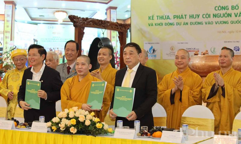 Bên cạnh lễ khởi động Dự án “Đường vào Vương quốc các vua Hùng trên không gian thực tế ảo” cũng diễn ra lễ kí kết hợp tác chiến lược kế thừa, phát huy cội nguồn văn hóa Việt và Y học cổ truyền.