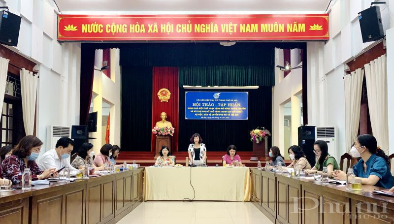 Hội thảo thu h&uacute;t đ&ocirc;ng đảo c&aacute;c c&aacute;n bộ Hội của 5 quận, huyện tham gia v&agrave; đại diện l&atilde;nh đạo c&aacute;c ph&ograve;ng, ban li&ecirc;n quan