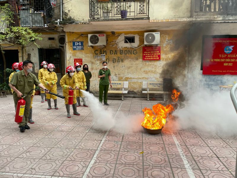 Tập huấn công tác phòng cháy, chữa cháy cho cán bộ, hội viên phụ nữ - ảnh 4