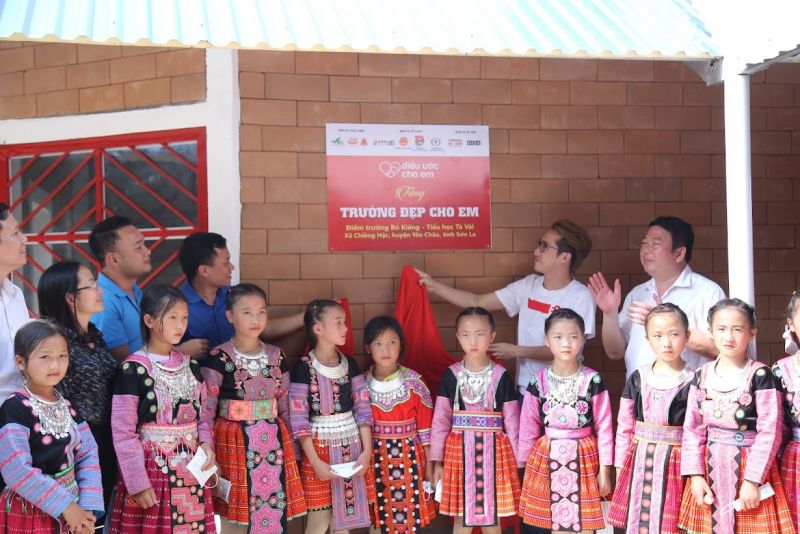 Chất liệu gạch kh&ocirc;ng nung theo c&ocirc;ng nghệ mới vừa đạt gi&aacute; trị về thẩm mỹ, th&acirc;n thiện với m&ocirc;i trường được sử dụng để x&acirc;y trường học