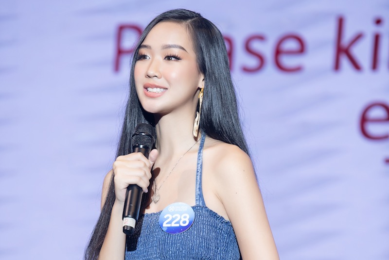 Cùng ngoại hình ngọt ngào, chiều cao khủng