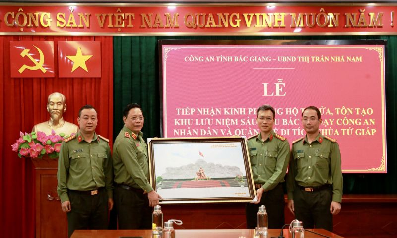 Ủng hộ tu sửa, tôn tạo Khu Lưu niệm Sáu điều Bác Hồ dạy Công an Nhân dân và quần thể di tích chùa Tứ Giáp - ảnh 1