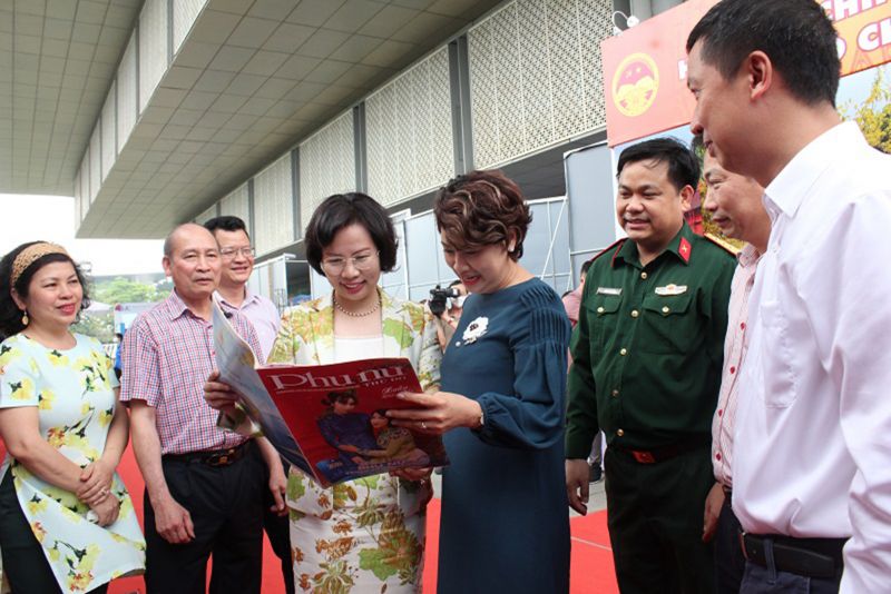 Suốt 97 năm qua, báo chí Hà Nội luôn có nhiều đóng góp vào sự thành công chung của dòng chảy báo chí cả nước 	Ảnh: Thanh Thanh Suốt 97 năm qua, báo chí Hà Nội luôn có nhiều đóng góp vào sự thành công chung của dòng chảy báo chí cả nước 	Ảnh: Thanh Thanh