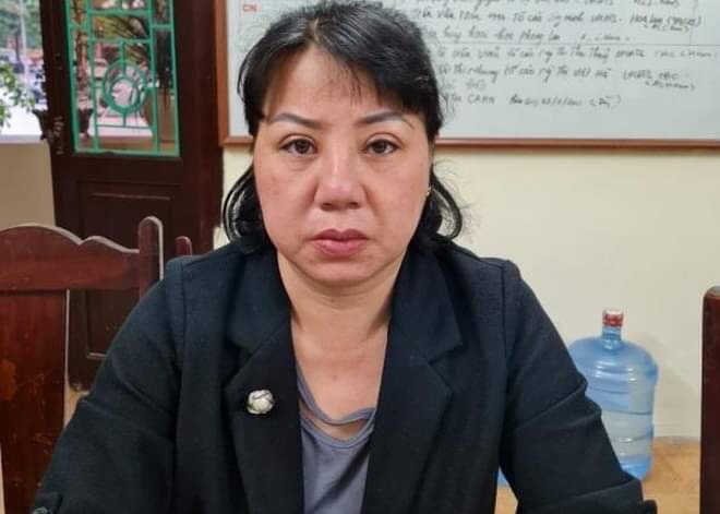 Bị can Vũ Thị Lệ Nhi tại cơ quan công an