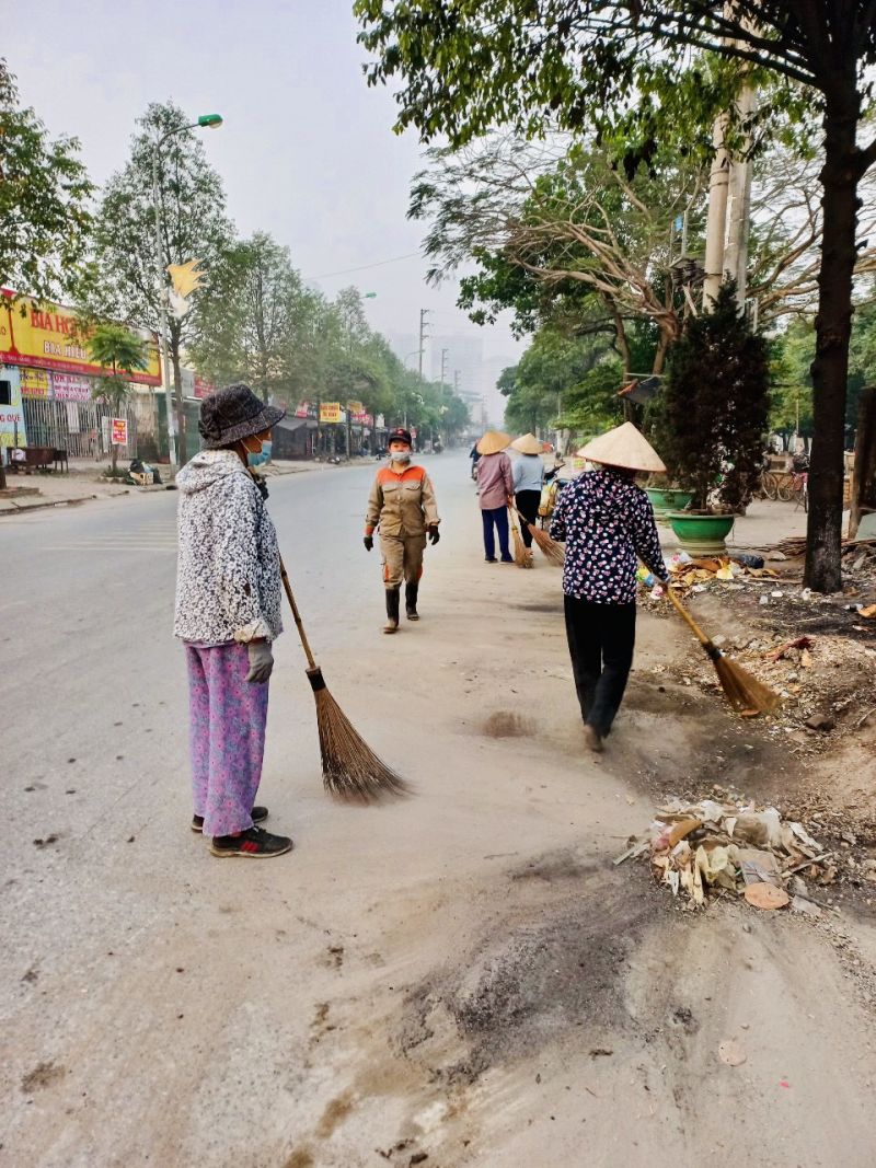 ... và các đường làng, ngõ xóm...