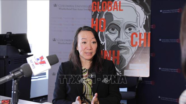 GS. Liên Hằng chia sẻ về Chương trình Việt Nam học ở Đại học Columbia - Ảnh: TTXVN