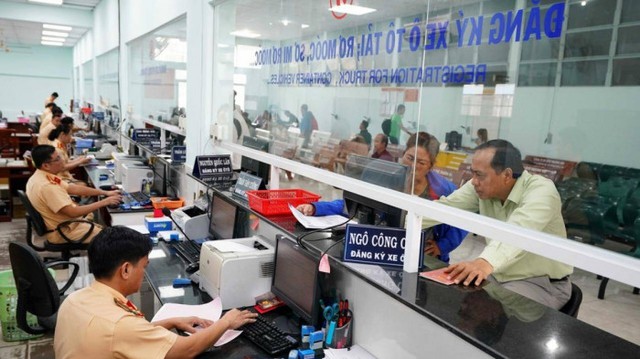 Từ ng&agrave;y 21/5, đăng k&yacute; xe m&aacute;y tại c&ocirc;ng an x&atilde;, xe &ocirc; t&ocirc; tại c&ocirc;ng an huyện