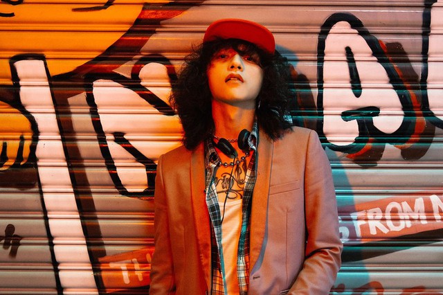 H&igrave;nh ảnh ch&agrave;ng trai c&ocirc; đơn, bế tắc trong MV mới của Sơn T&ugrave;ng