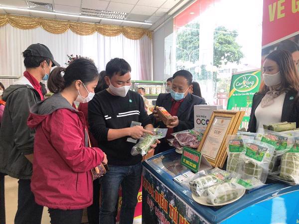 Người tiêu dùng Thủ đô được mua sản phẩm OCOP đạt chất lượng tốt.