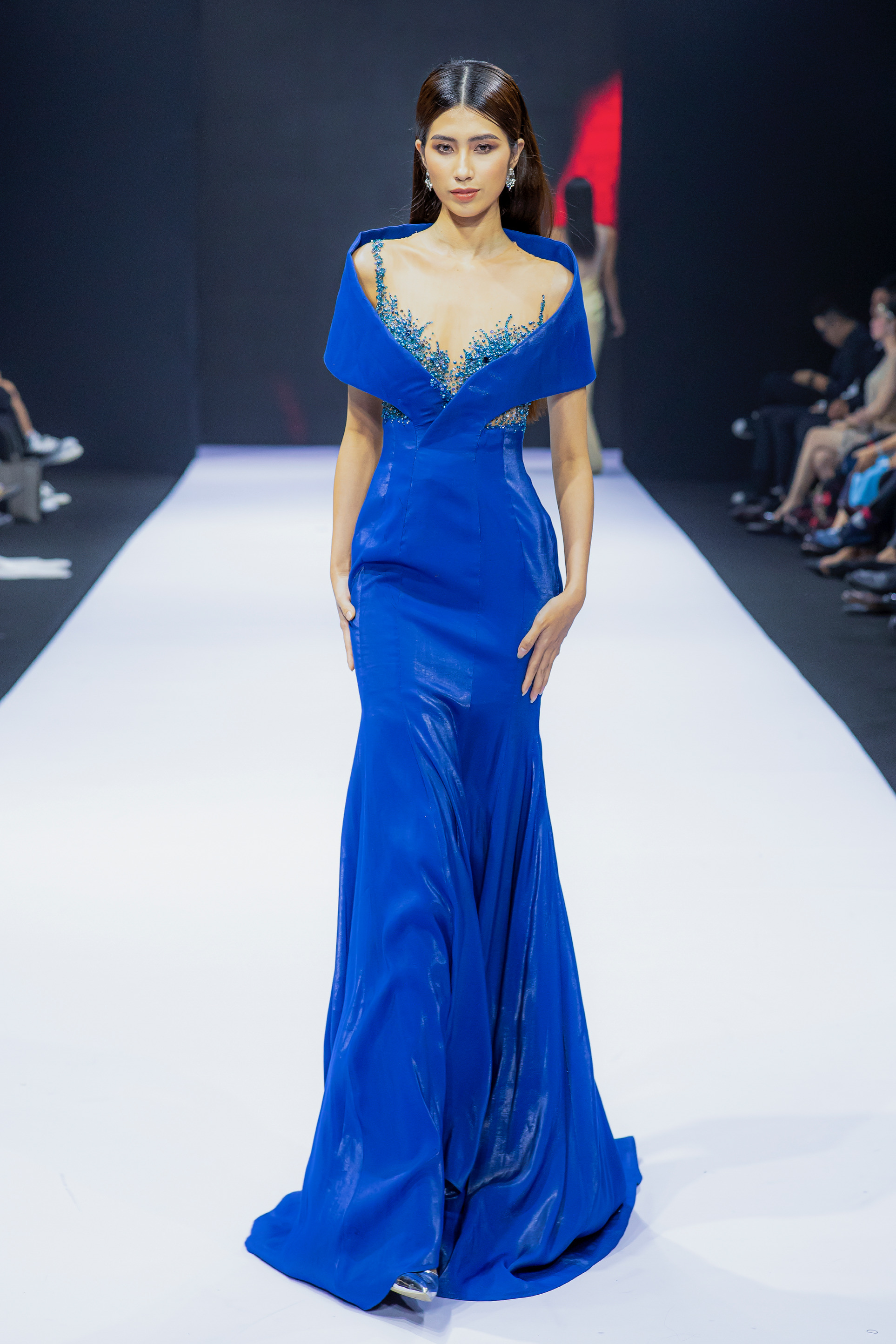 Thí sinh Hoa hậu Hoàn vũ 2022 quyến rũ với "Giai nhân" - ảnh 2