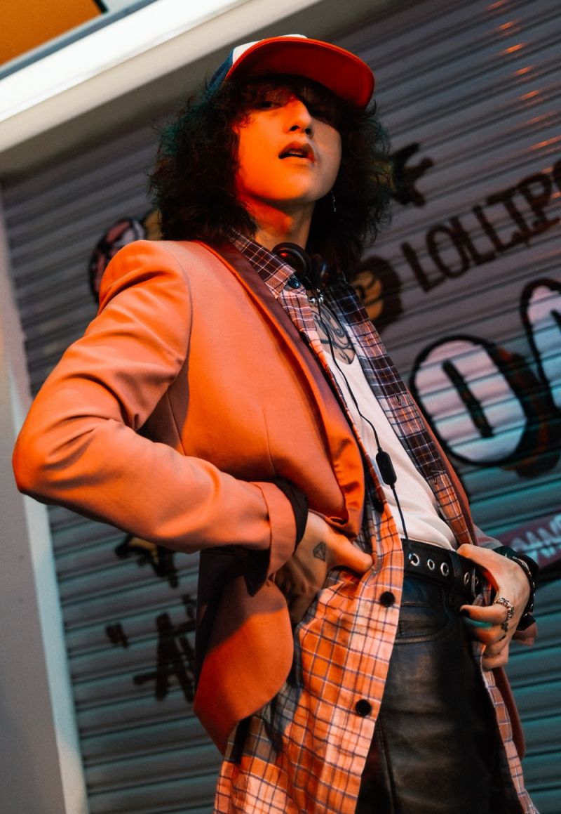 Hình ảnh Sơn Tùng trong MV bị phạt Hình ảnh Sơn Tùng trong MV bị phạt