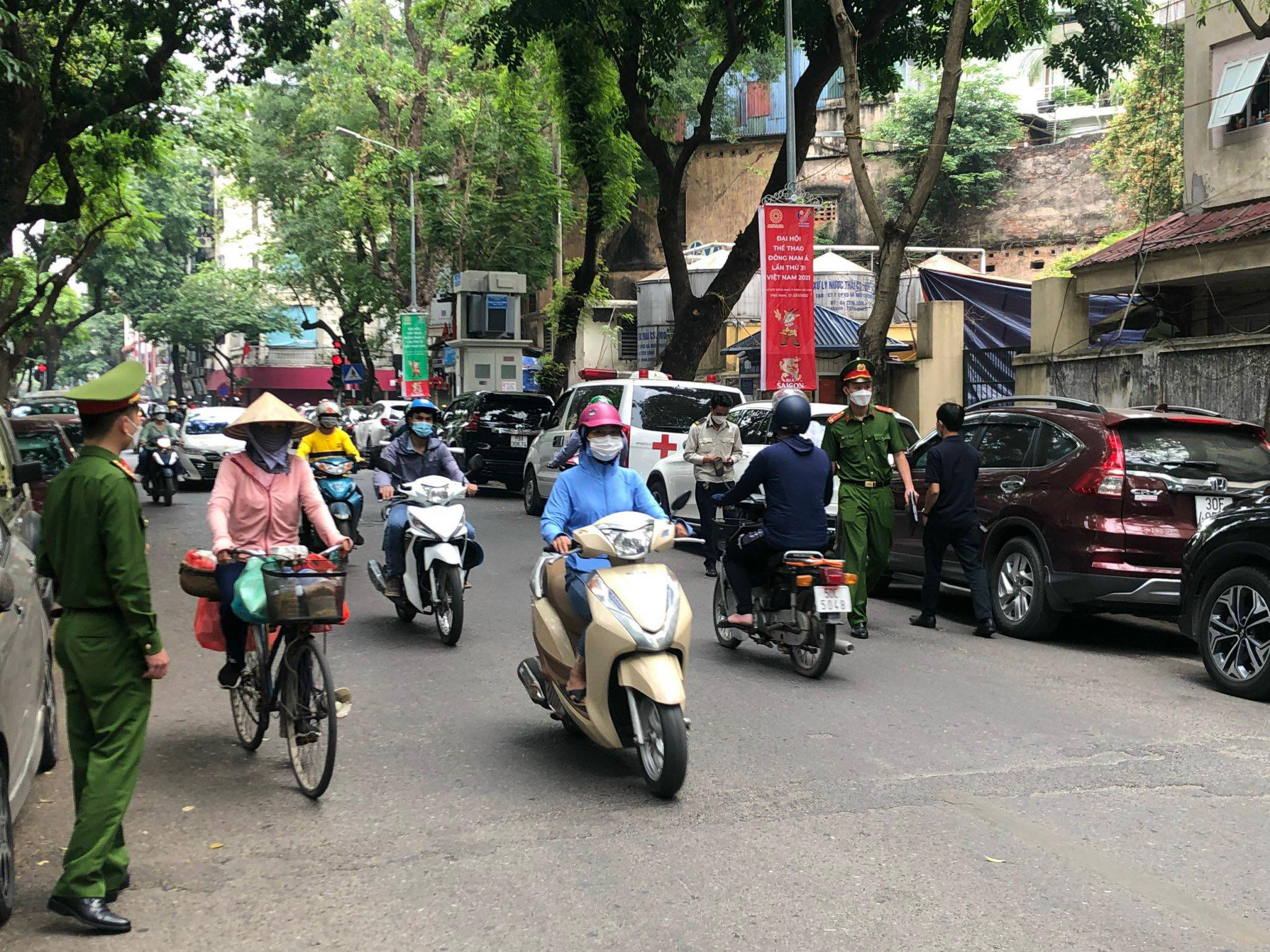 Tiếp tục duy trì công tác chỉnh trang đô thị chào đón SEA games 31 - ảnh 1