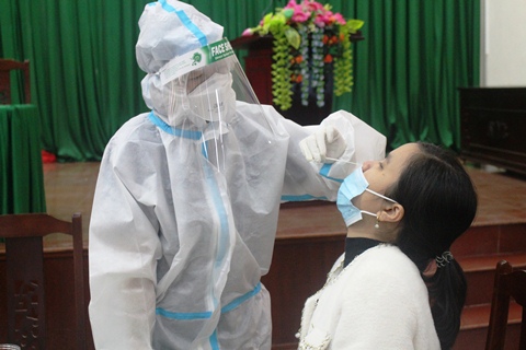 Những người tiếp xúc gần với trường hợp có xét nghiệm SARS-CoV-2 dương tính hoặc mắc Covid-19 trong thời gian thi đấu, phục vụ, sẽ được lấy mẫu xét nghiệm