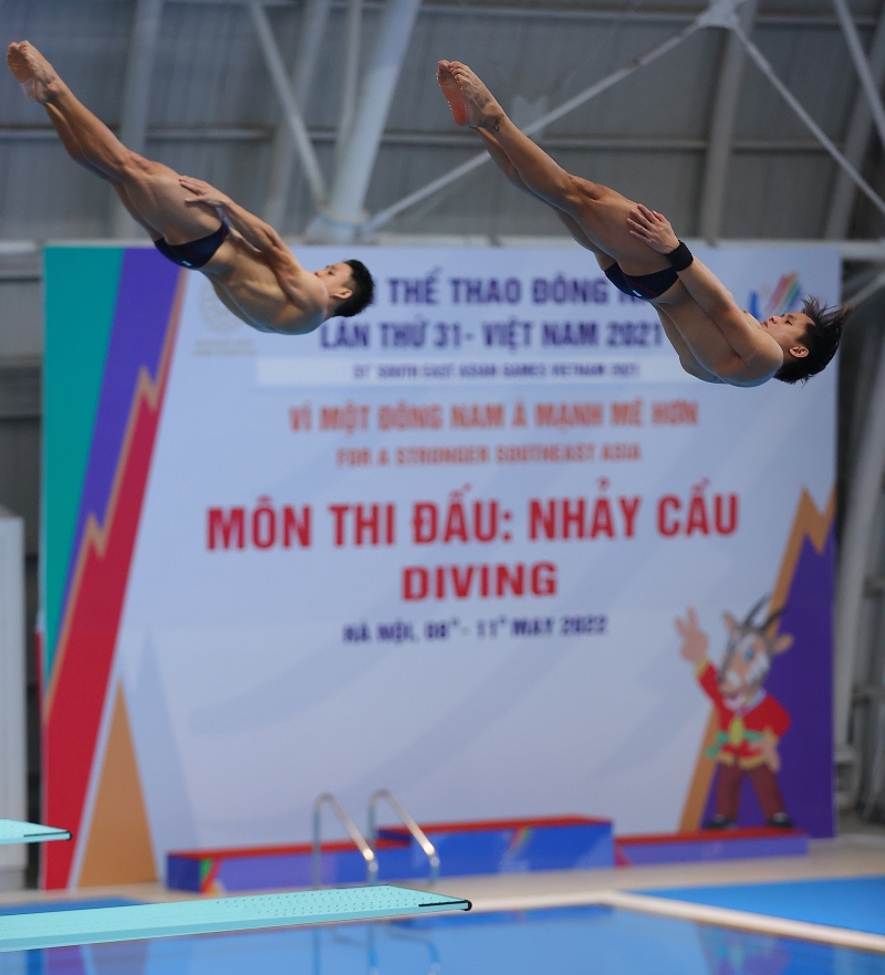 Cặp VĐV Chew Yi Wei - Ooi Tze Liang giành HCV nội dung đôi nam cầu mềm 3m