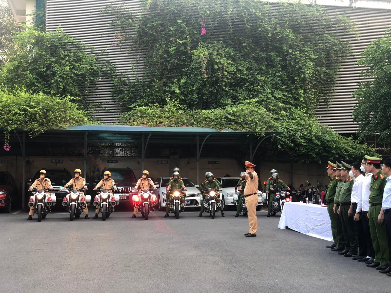 Các lực lượng CAQ Cầu Giấy tham gia Lễ ra quân