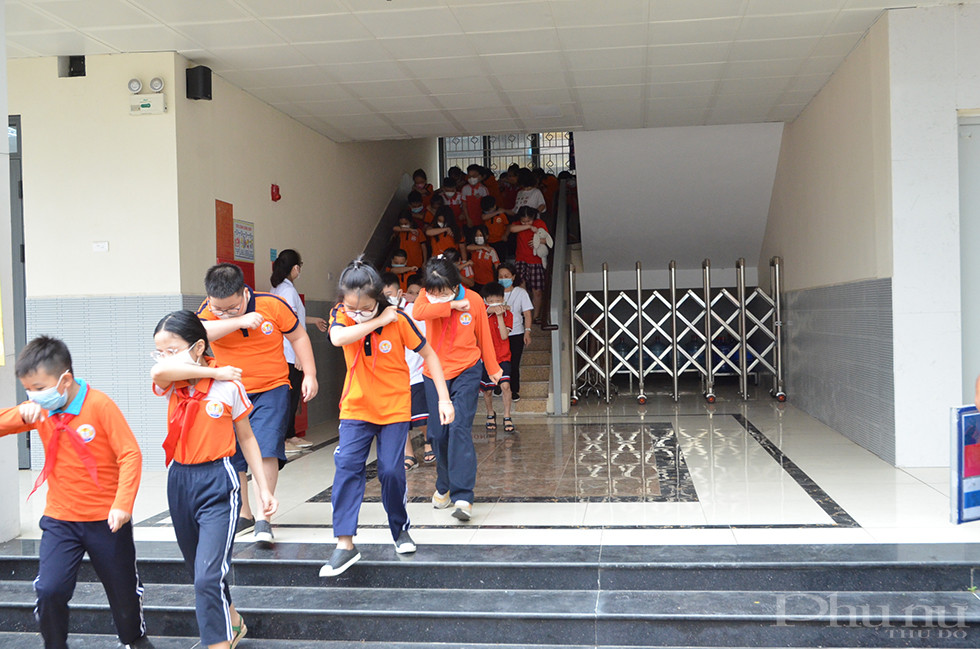 Ba Đình (Hà Nội): Thực hiện mô hình thí điểm “Trường học an toàn phòng cháy, chữa cháy” tại các trường học công lập trên địa bàn - ảnh 3