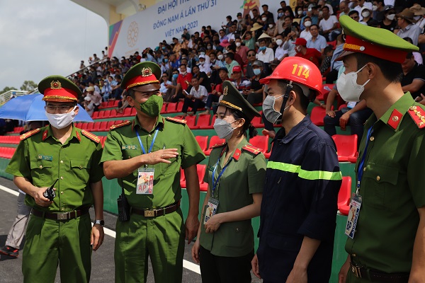 Đội tuyển Rowing Việt Nam thi đấu xuất sắc về đích thứ nhất ở 6/8 nội dung thi đấu tại SEA Games 31 - ảnh 9