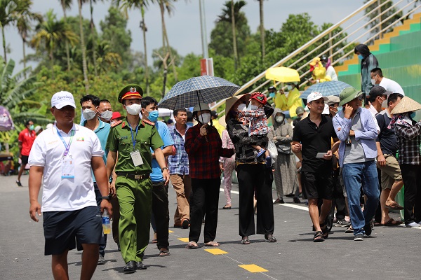 Đội tuyển Rowing Việt Nam thi đấu xuất sắc về đích thứ nhất ở 6/8 nội dung thi đấu tại SEA Games 31 - ảnh 8