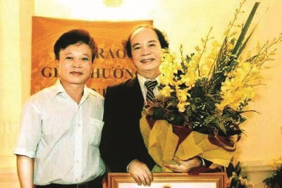 Tản mạn về nhà thơ Nguyễn Trọng Tạo: Người tài hoa nâng niu cái đẹp - ảnh 1