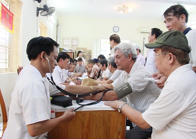 Khám, cấp thuốc miễn phí cho 250 hội viên nhiễm chất độc da cam - ảnh 1