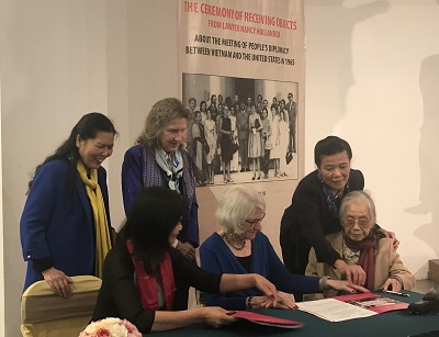 Cuộc hội ngộ sau 54 năm “ở Việt Nam trong hòa bình” - ảnh 1